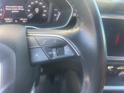 2020 Audi Q3 45 S line Premium