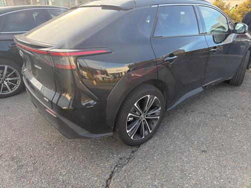 2024 Toyota bZ4X Limited
