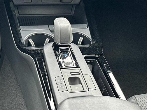 2025 Toyota Prius L