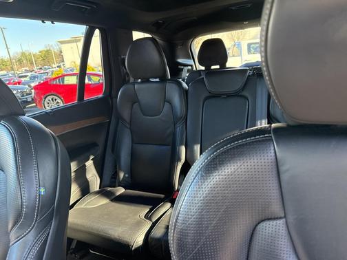2019 Volvo XC90 T6 Inscription