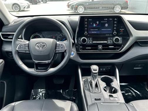 2021 Toyota Highlander Hybrid XLE