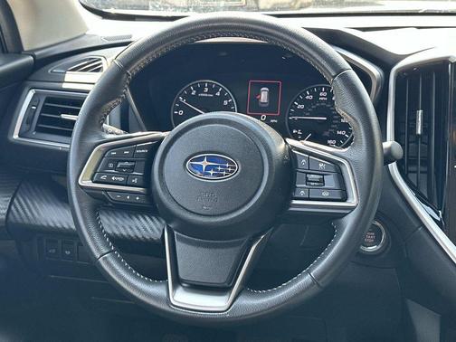 Crystal White Pearl 2023 Subaru Ascent Premium 7-Passenger