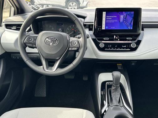 Classic Silver Metallic 2026 Toyota Corolla SE