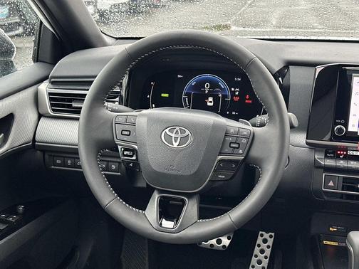 Ice Cap 2026 Toyota Camry SE