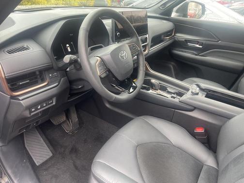 2025 Toyota Grand Highlander Hybrid Limited MAX