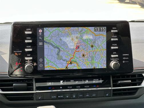 2022 Toyota Sienna XSE 7 Passenger