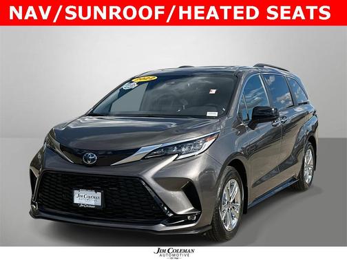 2022 Toyota Sienna XSE 7 Passenger