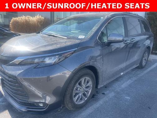 2025 Toyota Sienna XLE