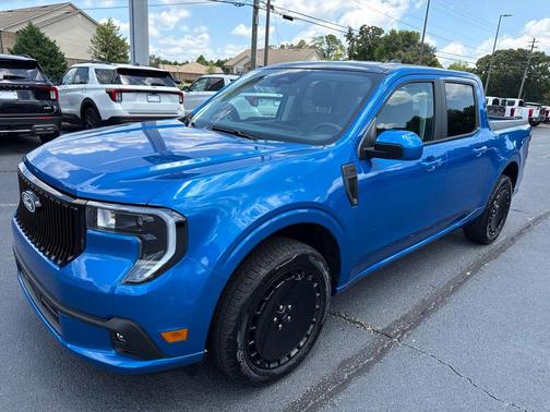 Velocity Blue 2026 Ford Maverick Lobo Standard