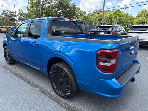 Velocity Blue 2026 Ford Maverick Lobo Standard