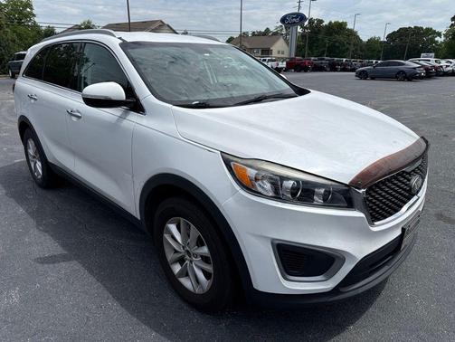 Snow White Pearl 2018 Kia Sorento LX
