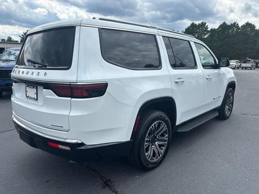 2024 Jeep Wagoneer Series II 4x2