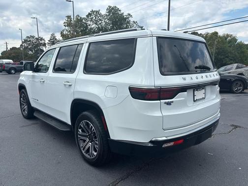 2024 Jeep Wagoneer Series II 4x2