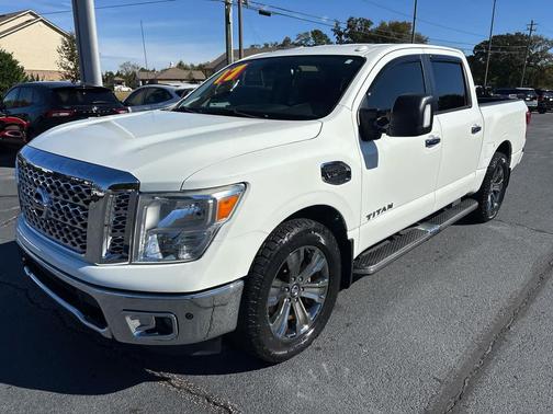 2017 Nissan Titan SV