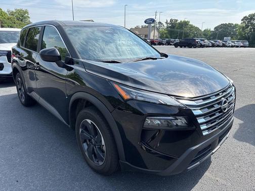 Super Black 2024 Nissan Rogue SV