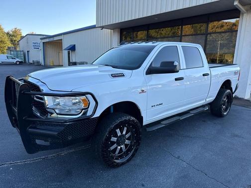 2021 RAM 2500 Tradesman Crew Cab 4x4 6'4' Box