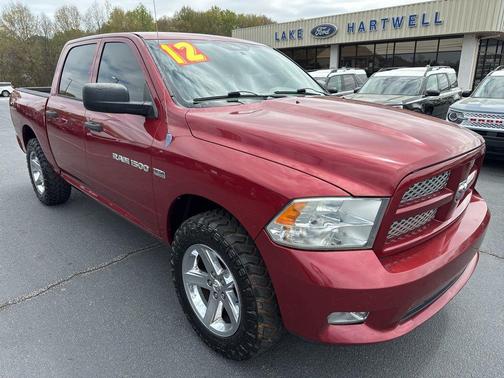 Deep Cherry Red Crystal Pearlcoat 2012 RAM 1500 ST