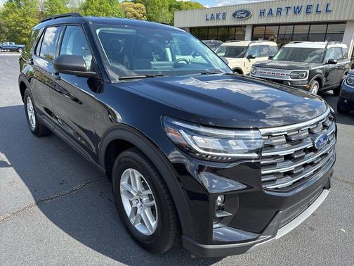 Agate Black Metallic 2026 Ford Explorer Active