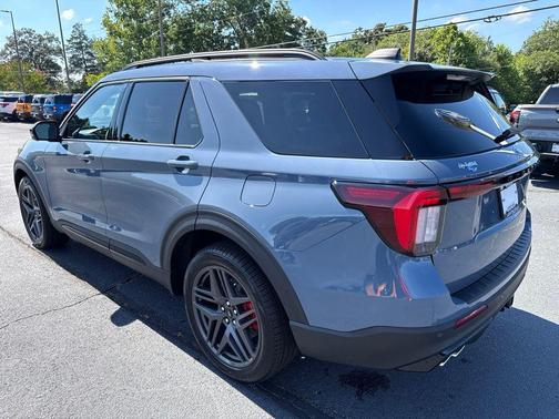 Vapor Blue Metallic 2026 Ford Explorer ST