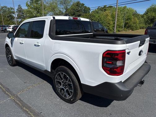 Oxford White 2026 Ford Maverick Lariat