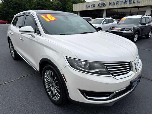 White Platinum Metallic Tri-Coat 2016 Lincoln MKX Reserve