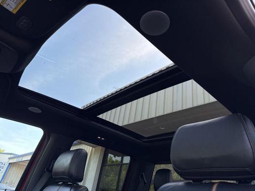 Rapid Red Metallic Tinted Clearcoat 2023 Ford F-150 Platinum