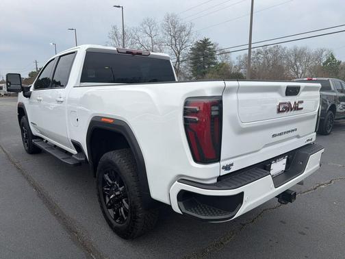 2025 GMC Sierra 2500 AT4