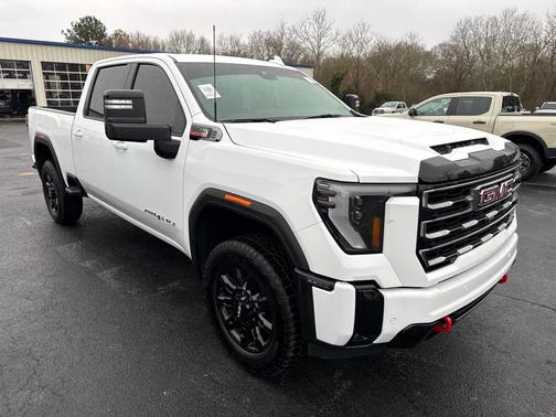 2025 GMC Sierra 2500 AT4