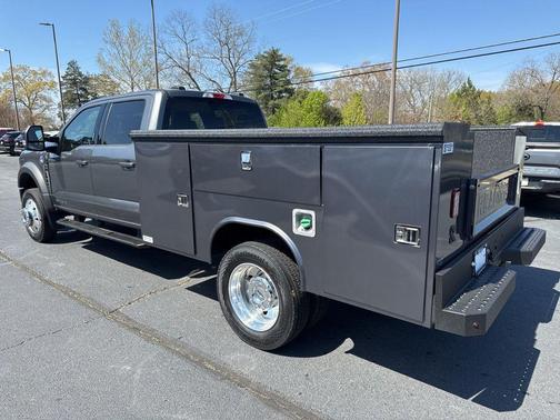 Carbonized Gray Metallic 2026 Ford F-450 Lariat