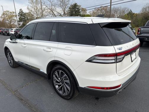 2025 Lincoln Aviator Premiere