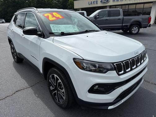 Bright White Clearcoat 2024 Jeep Compass Limited