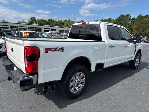 Star White Metallic Tri-Coat 2026 Ford F-250 Lariat