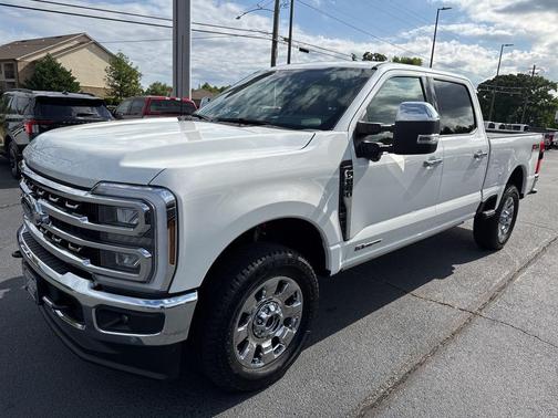 Star White Metallic Tri-Coat 2026 Ford F-250 Lariat