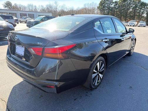 2021 Nissan Altima 2.5 SV