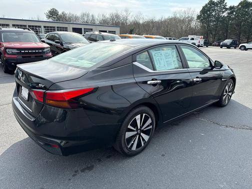 2021 Nissan Altima 2.5 SV