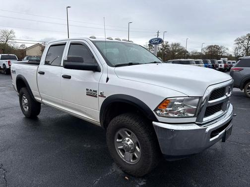 2018 RAM 2500 Tradesman Crew Cab 4x4 6'4' Box