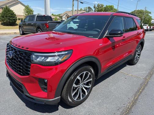 Rapid Red Metallic Tinted Clearcoat 2026 Ford Explorer ST-Line
