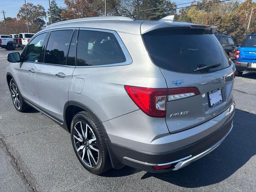 2020 Honda Pilot Touring 8-Passenger