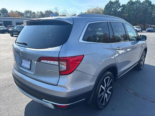 2020 Honda Pilot Touring 8-Passenger