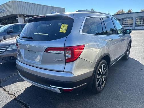 2020 Honda Pilot Touring 8-Passenger