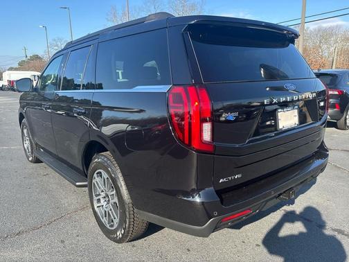 2025 Ford Expedition Active