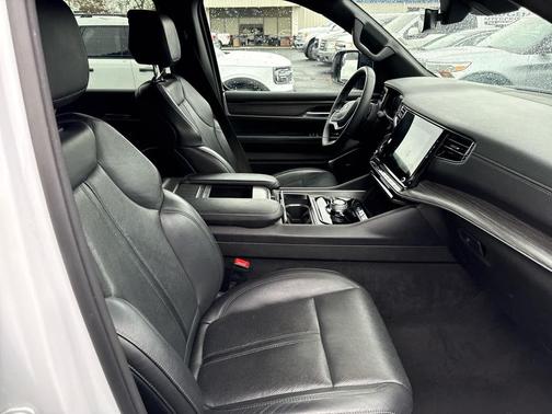 2023 Jeep Wagoneer L Series II 4x4