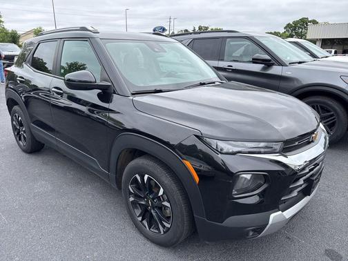 Mosaic Black Metallic 2022 Chevrolet Trailblazer LT