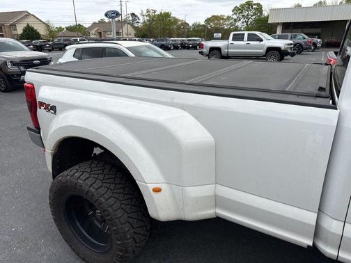 2017 Ford F-350 Lariat