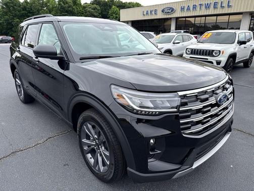 Agate Black Metallic 2026 Ford Explorer Active
