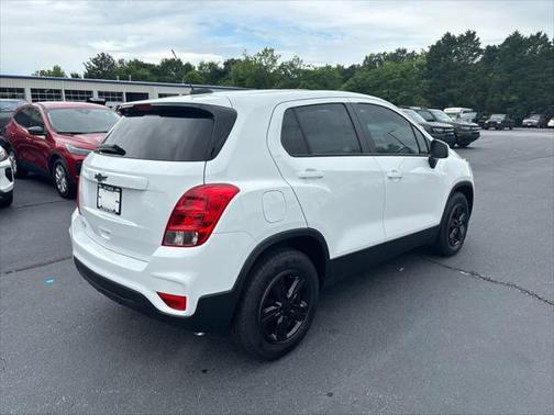 2022 Chevrolet Trax LS