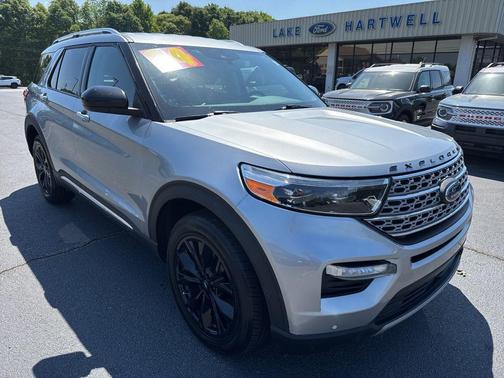 Silver Metallic 2024 Ford Explorer Limited
