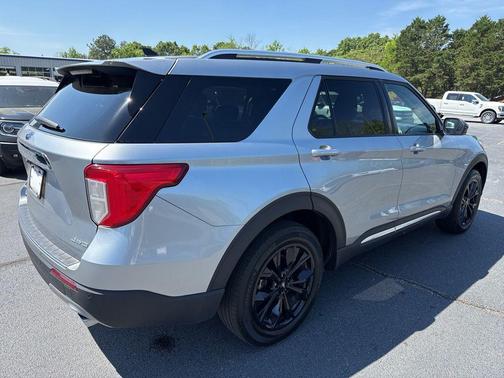 Silver Metallic 2024 Ford Explorer Limited