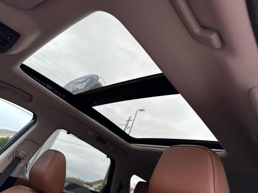 2024 Nissan Pathfinder Platinum FWD