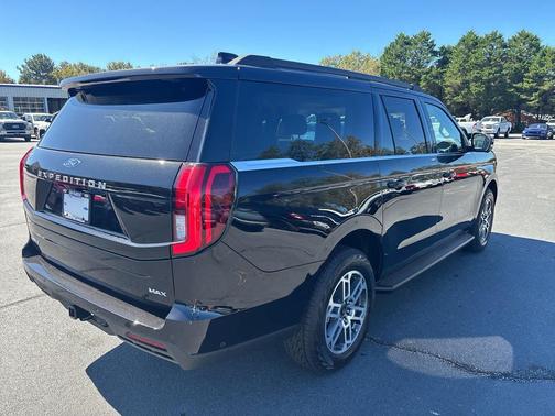 2025 Ford Expedition Max Active 4x4